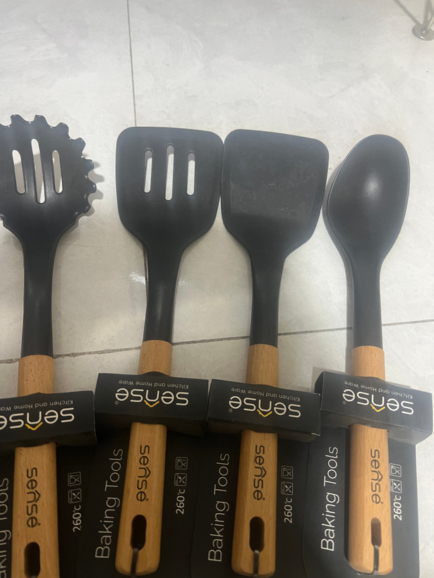 ست کفگیر و ملاقه ۶پارچه دسته چوبی برند سن سی