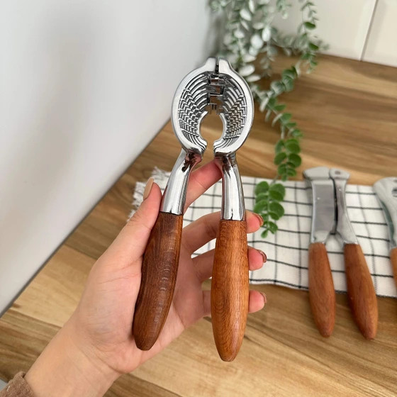 ابزار دسته چوبی بدیس