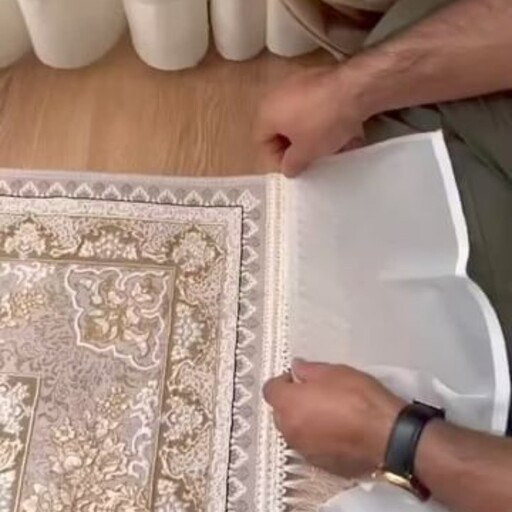 محافظ ریشه فرش حریر